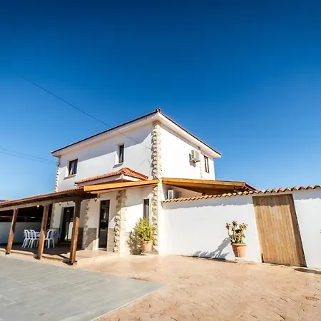 Reel Paradise Villa, Cyprus 빌라 라르나카